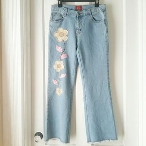 Azita | Embroidered High Raw Hem Jeans